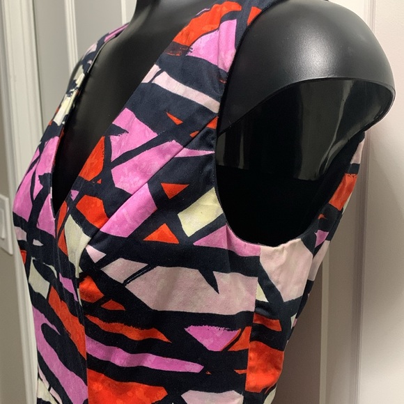 French Connection Shadow Dance V-neck Sleeveless Geometric Sz 6 ColourBlock - Picture 10 of 11